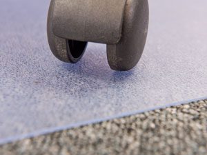 Rolle auf Fußboden